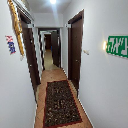 Star Guest- House Hotel Or Yehuda Екстериор снимка