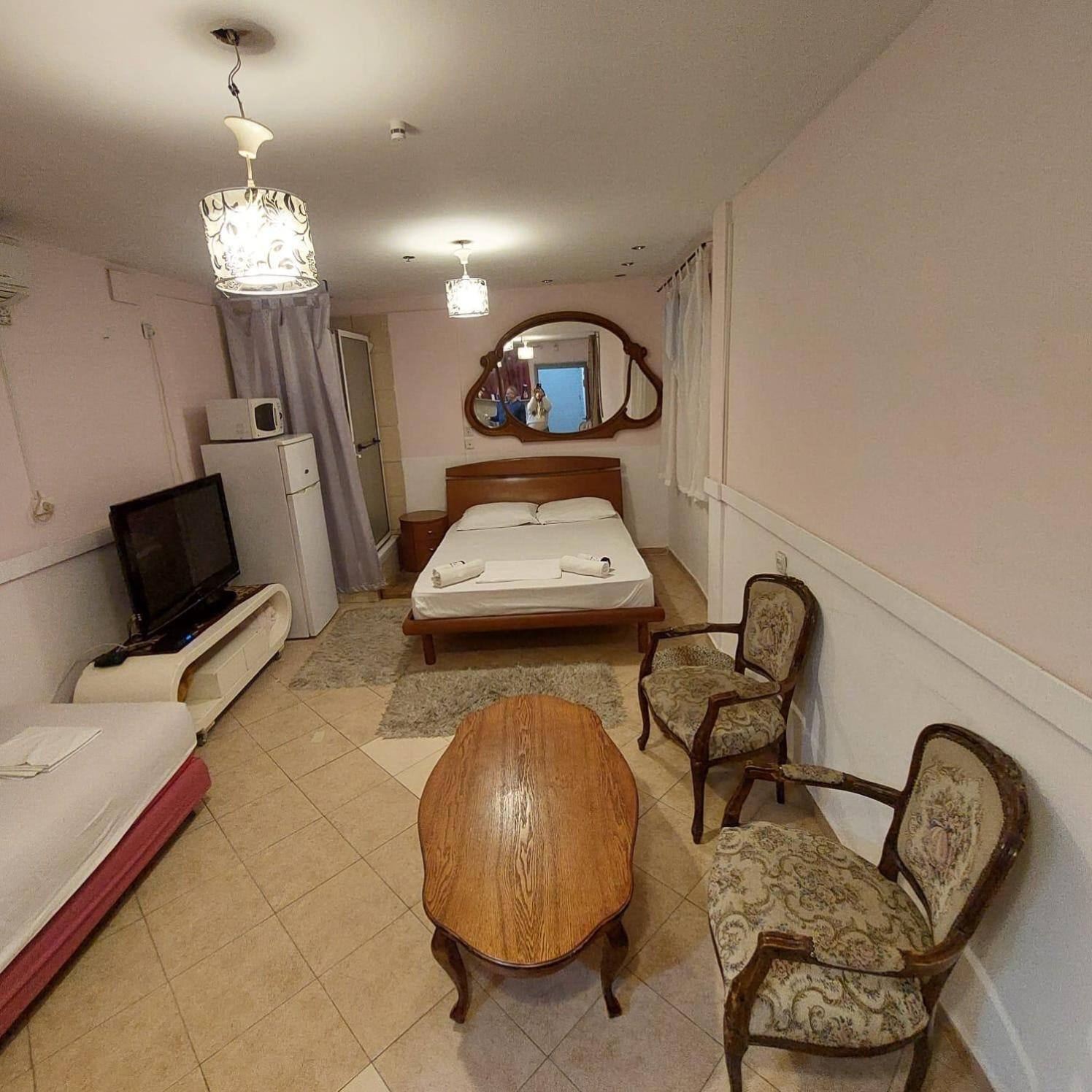 Star Guest- House Hotel Or Yehuda Екстериор снимка