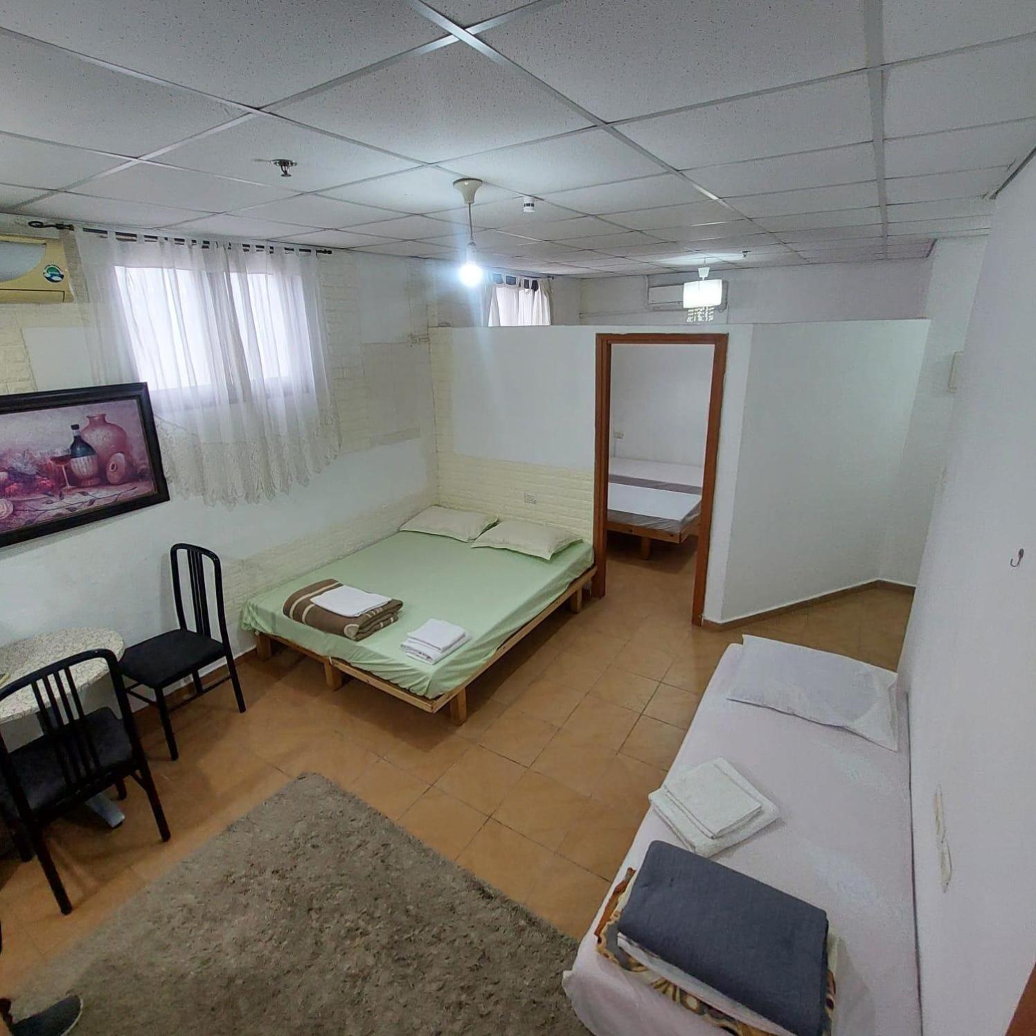 Star Guest- House Hotel Or Yehuda Екстериор снимка