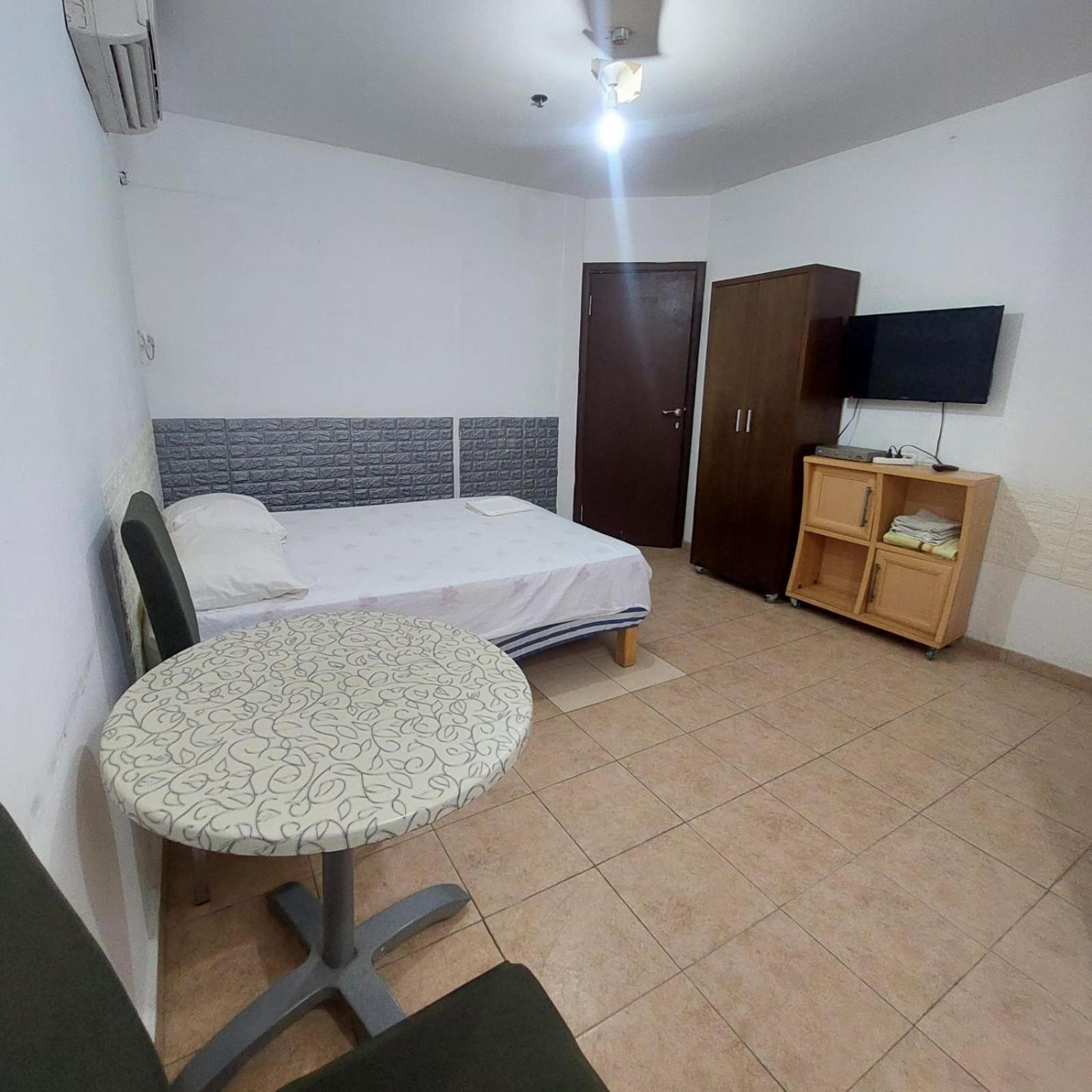Star Guest- House Hotel Or Yehuda Екстериор снимка