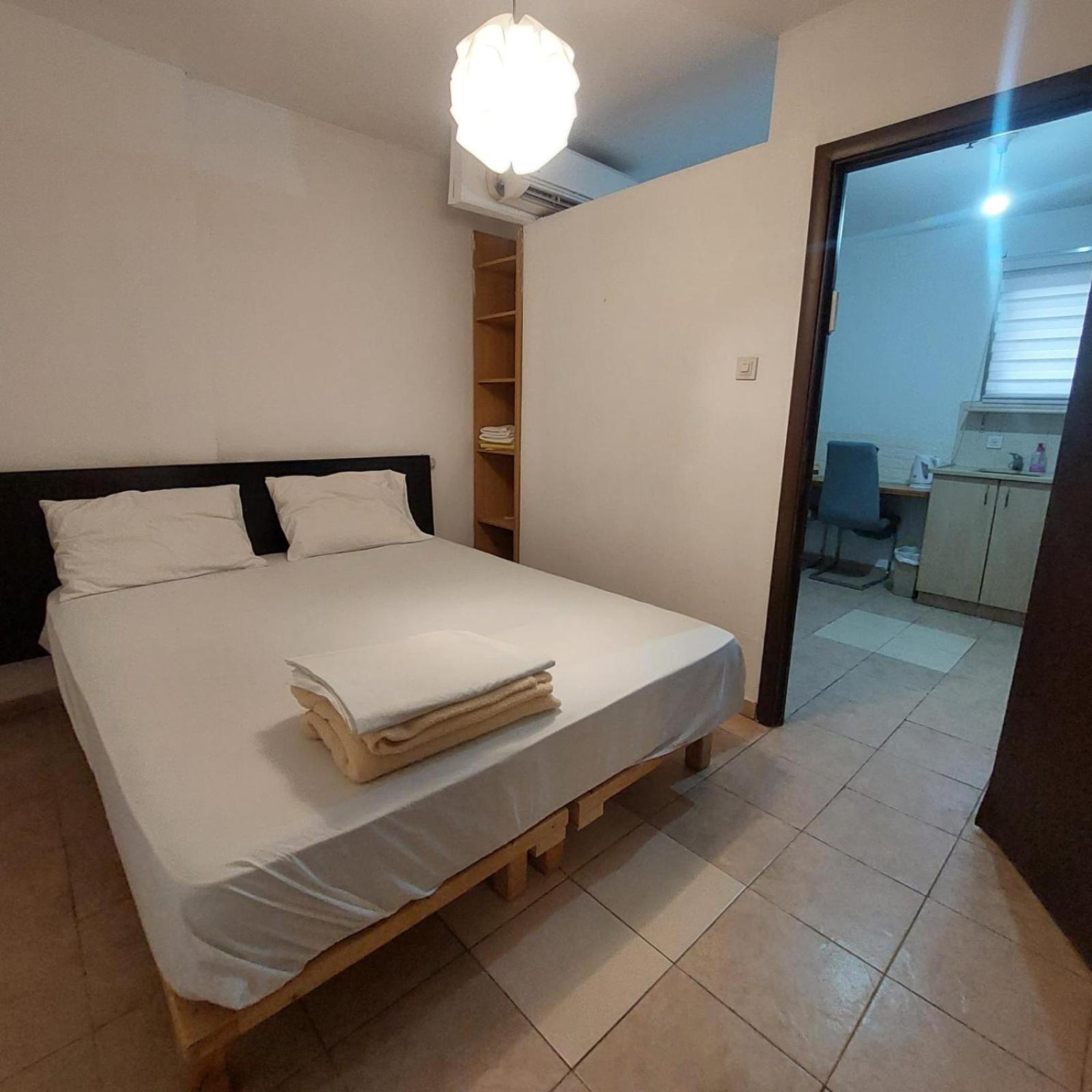 Star Guest- House Hotel Or Yehuda Екстериор снимка